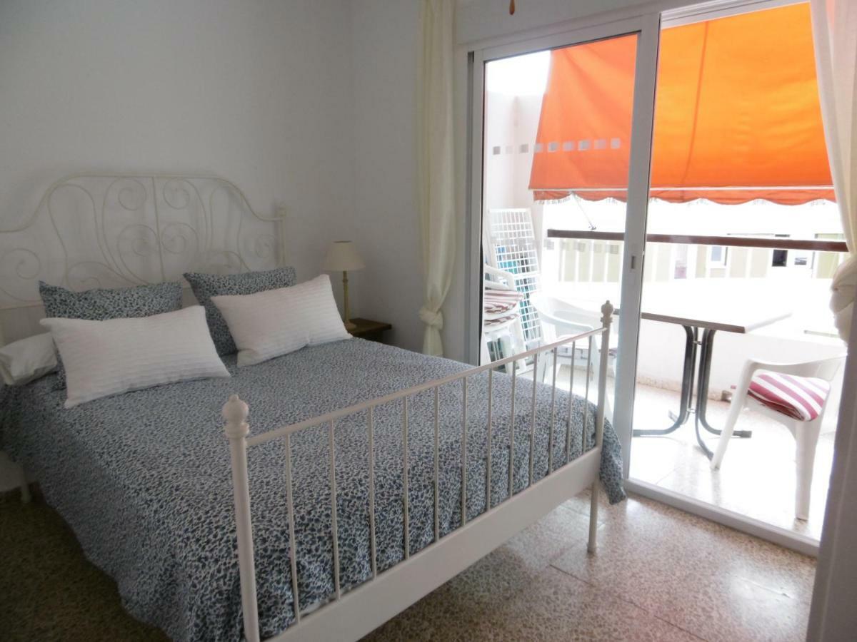 Apartamento Neptuno เนร์คา ภายนอก รูปภาพ